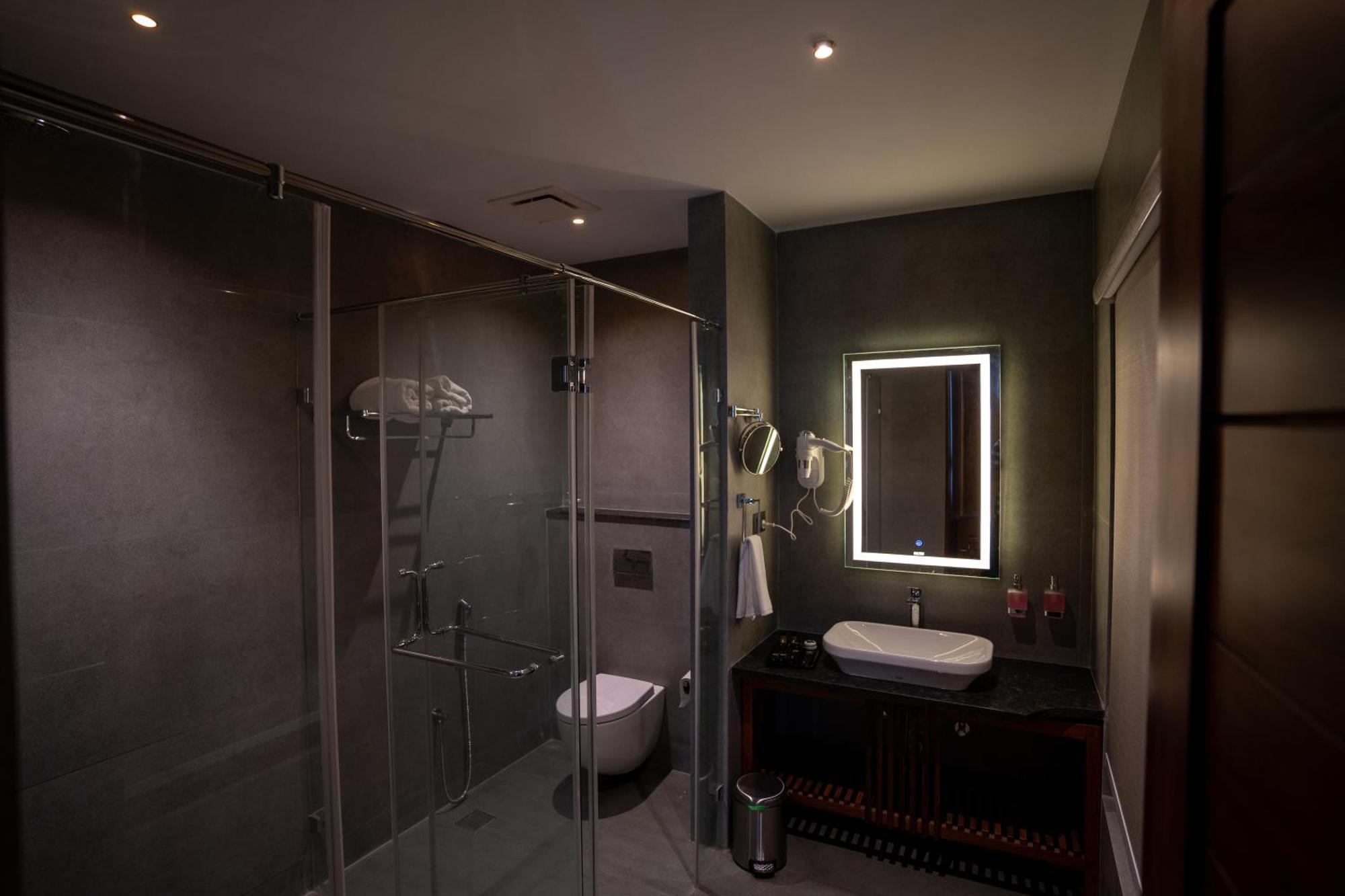 The Eden Hotel Порт Блеър Екстериор снимка