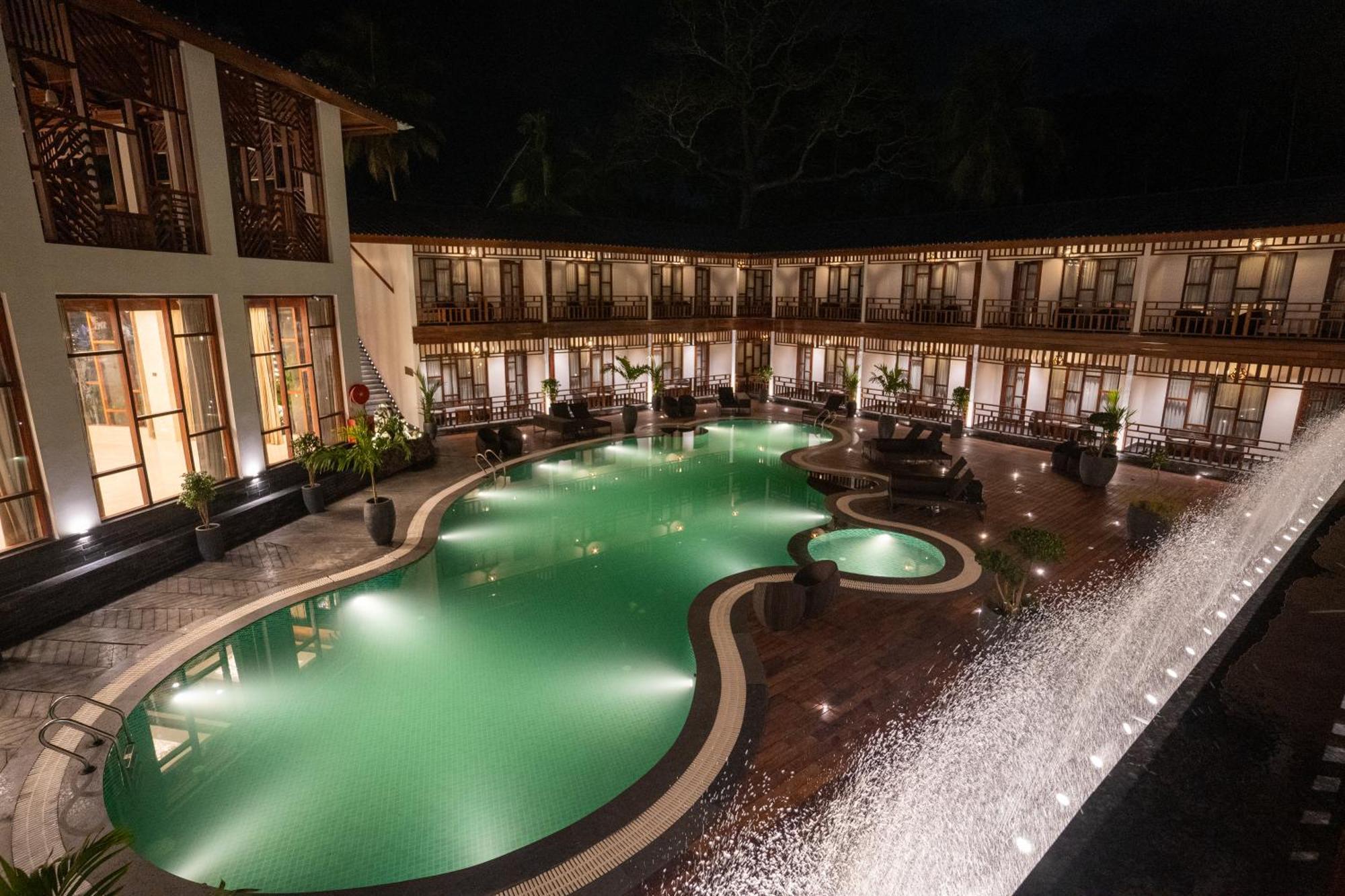 The Eden Hotel Порт Блеър Екстериор снимка